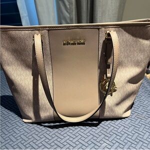 Michael Kors Purse Good Condition Pink Cream Color with Gold Detailing